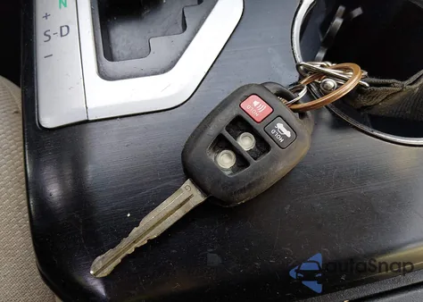 2013 Toyota Camry Le z USA, uszkodzony, nr VIN 4T4BF1FKXDR302840